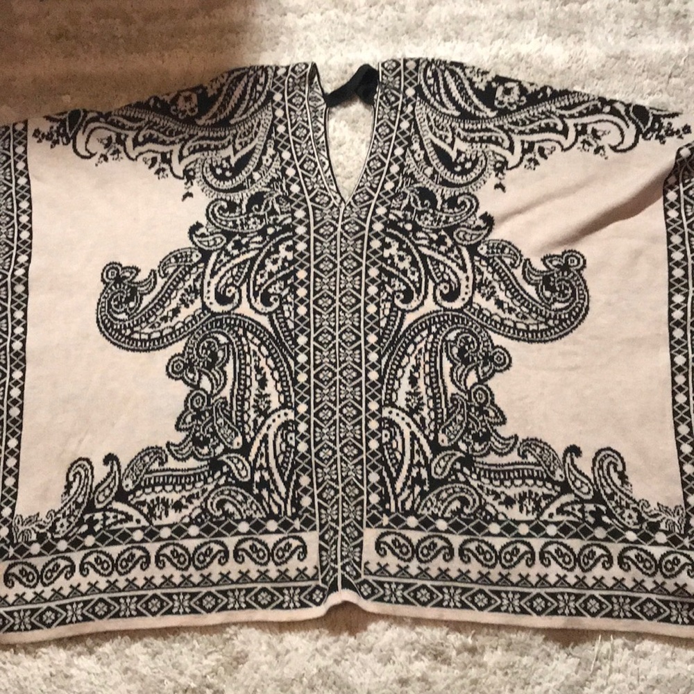 Flying Tomato Poncho Style Top